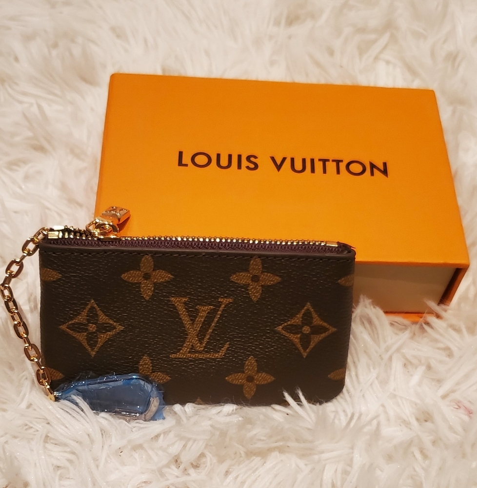 Louis vuitton key pouch flower print